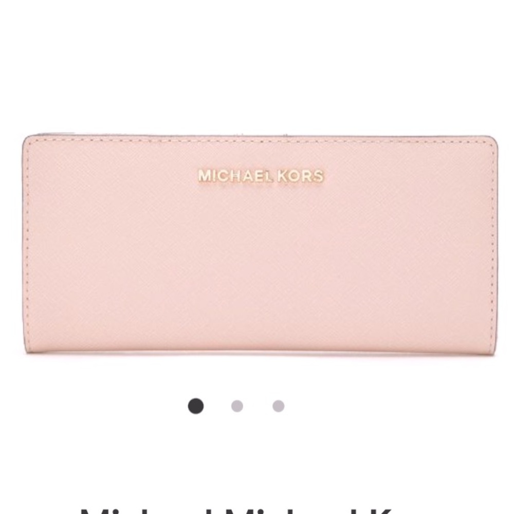 Michael kors Wallet (BABY PINK) lightly used